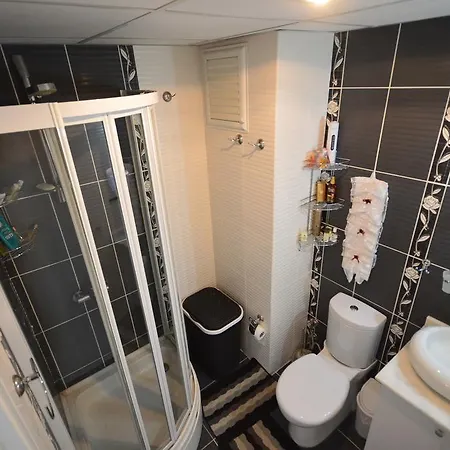 Apartment Gardenya House *